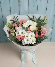 Букет цветов из:  Розы, Лизиантусы и Хризантемы в Канеловской