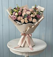 Букет цветов из:  Розы и Лизиантусы в Канеловской