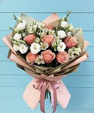 Букет цветов из:  Розы, Альстромерии и Лизиантусы в Канеловской