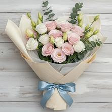 Букет цветов из:  Лизиантусы в Канеловской