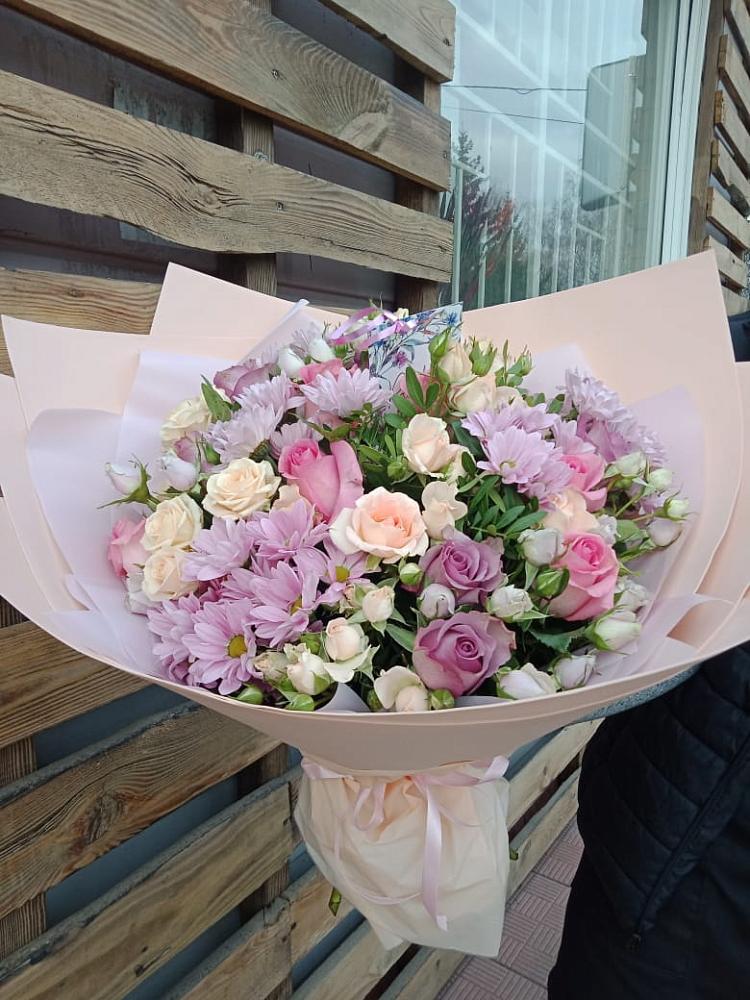 Букет цветов из: Розы и Хризантемы в Канеловской