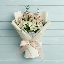 Букет цветов из:  Альстромерии в Канеловской