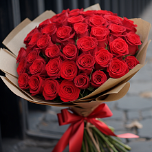 Букет 51 Красная роза Эдлесс Лав в Канеловской