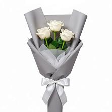 Букет 3 белые розы в Канеловской