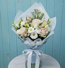 Букет цветов из:  Розы и Лизиантусы #REPLACE_PRED# Канеловской