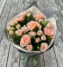 Букет цветов из:  Розы #REPLACE_PRED# Канеловской
