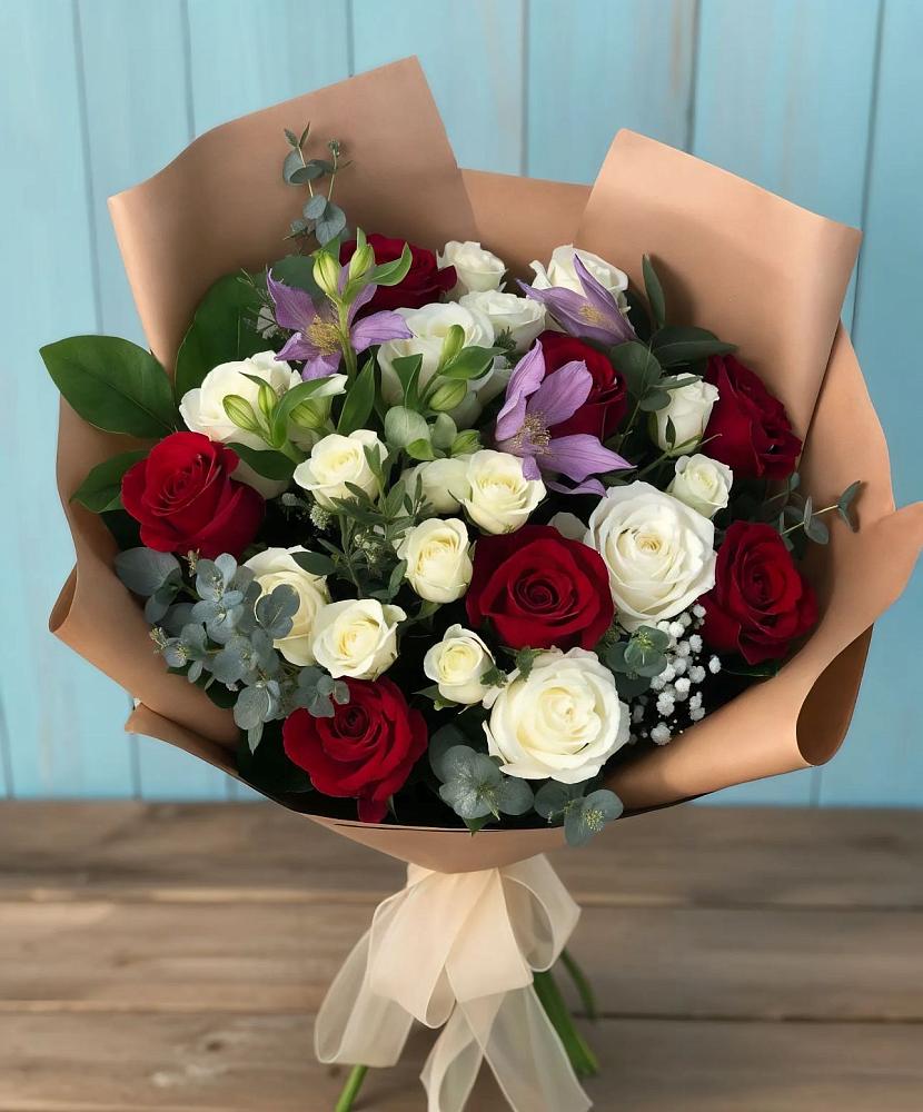 Букет цветов из: Розы и Альстромерии в Канеловской