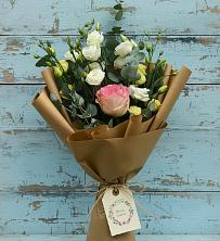 Букет цветов из:  Розы и Лизиантусы в Канеловской