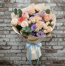 Букет цветов из:  Розы, Лизиантусы и Гвоздики в Канеловской