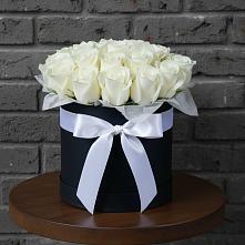 Цветочная композиция из Розы в шляпной коробке в Канеловской