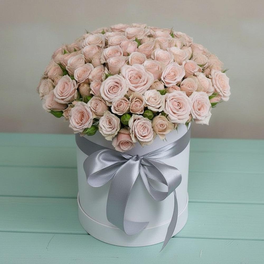 Цветочная композиция из Розы в шляпной коробке в Канеловской